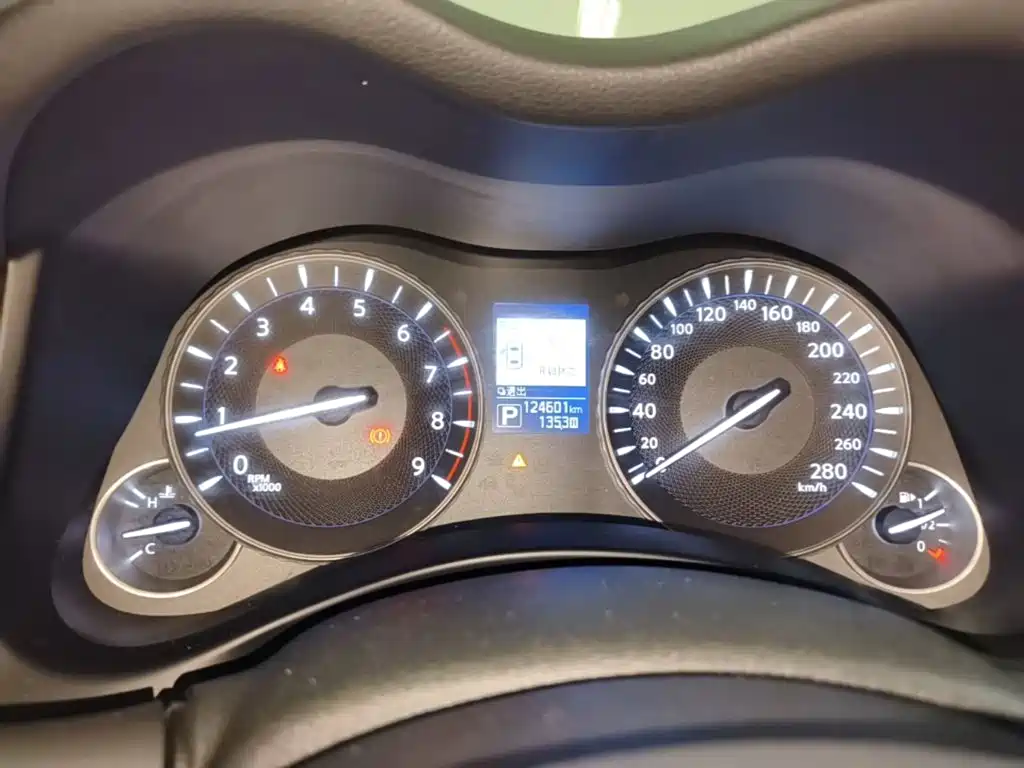 Infiniti Q70 — миниатюра 12
