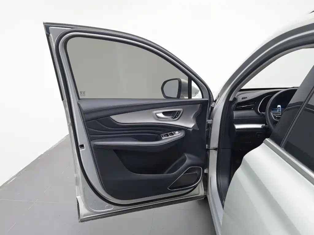 Roewe RX5 MAX — миниатюра 8
