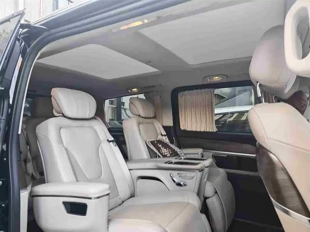 MERCEDES-BENZ V CLASS