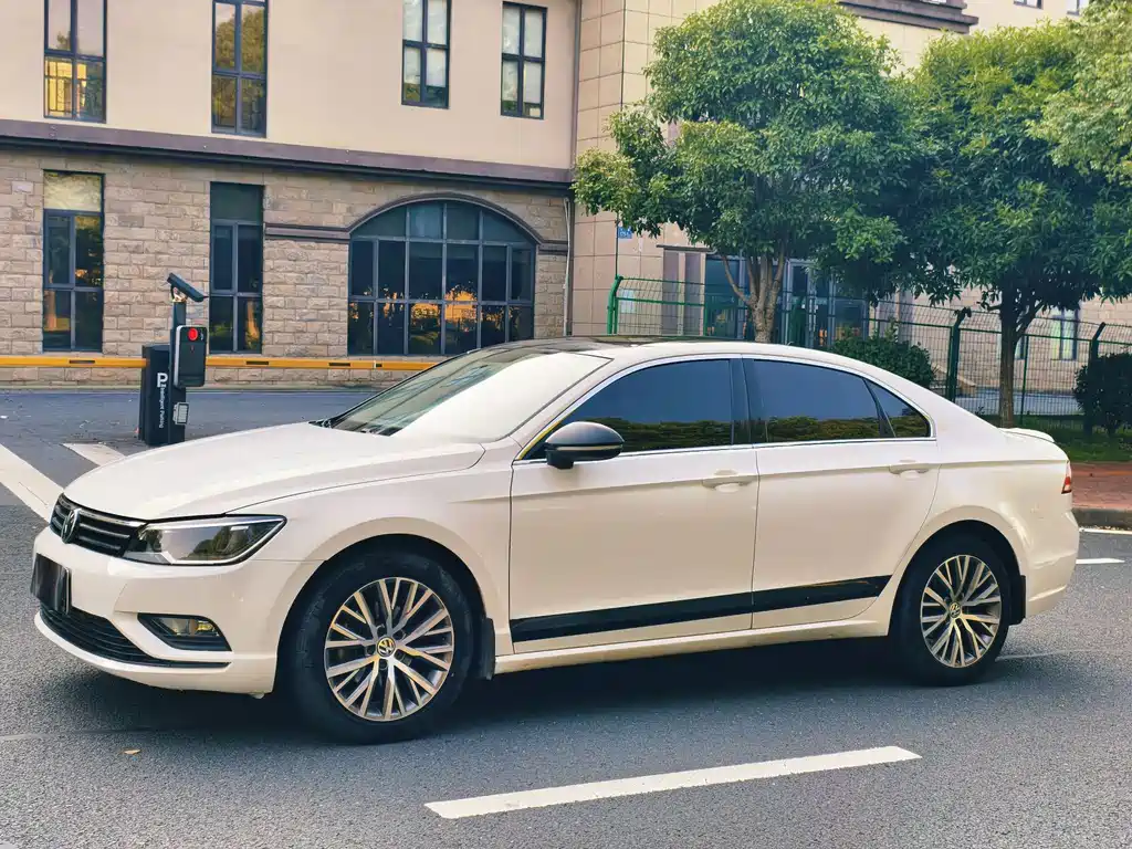 Volkswagen Lamando