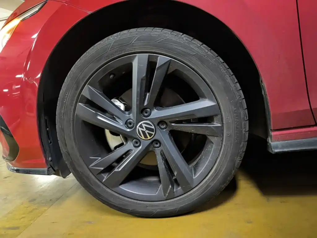 Volkswagen Golf — миниатюра 23
