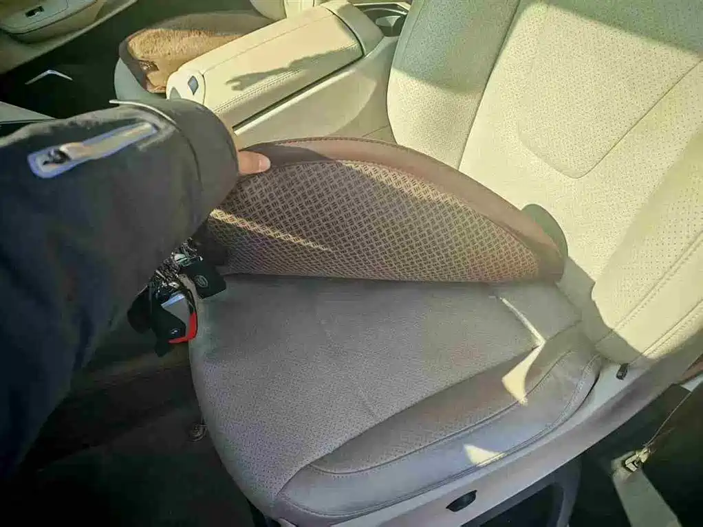 MERCEDES-BENZ V CLASS