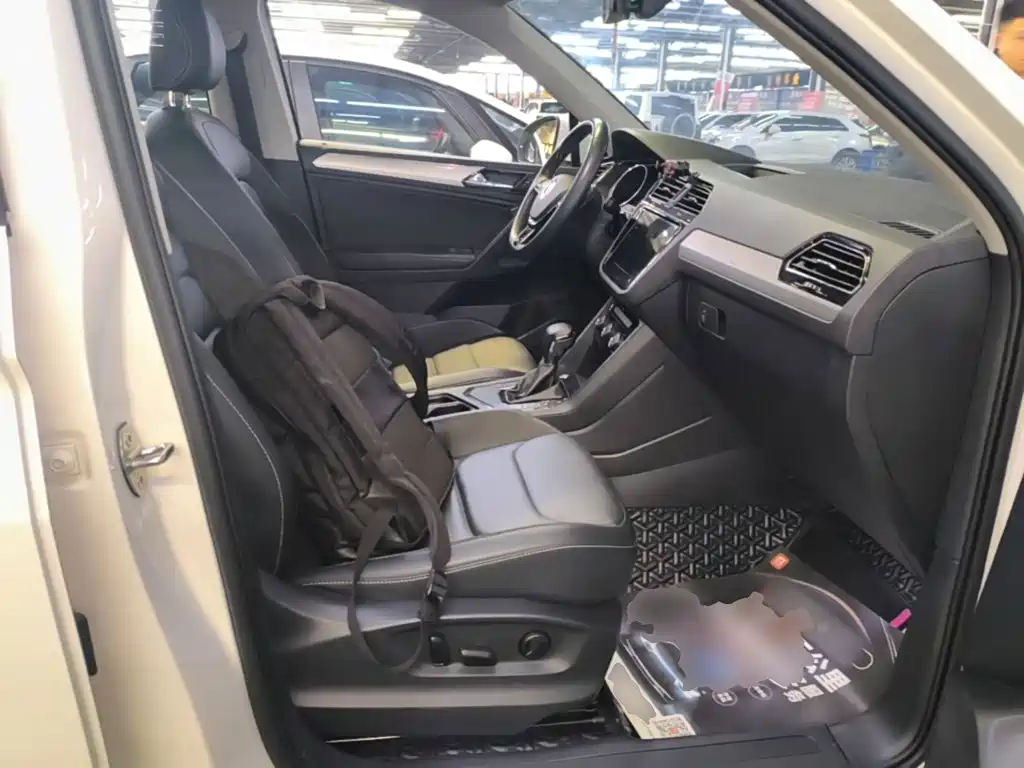 Volkswagen Tiguan L — миниатюра 25