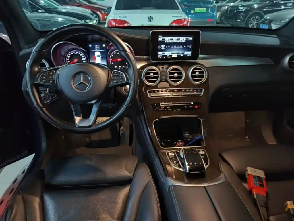 Mercedes-Benz GLC — миниатюра 10