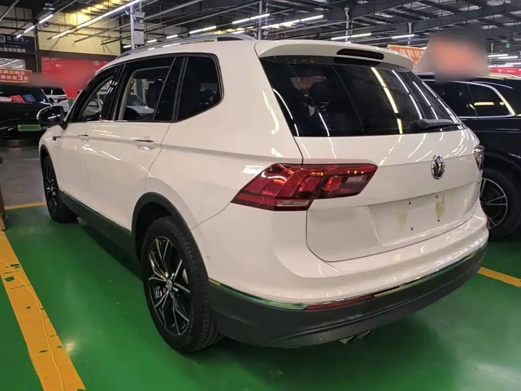 Volkswagen Tiguan L — миниатюра 5