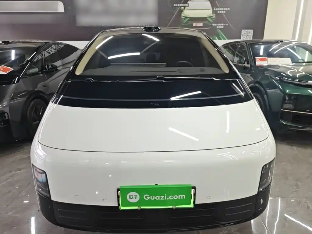 Li Auto Li MEGA — миниатюра 3