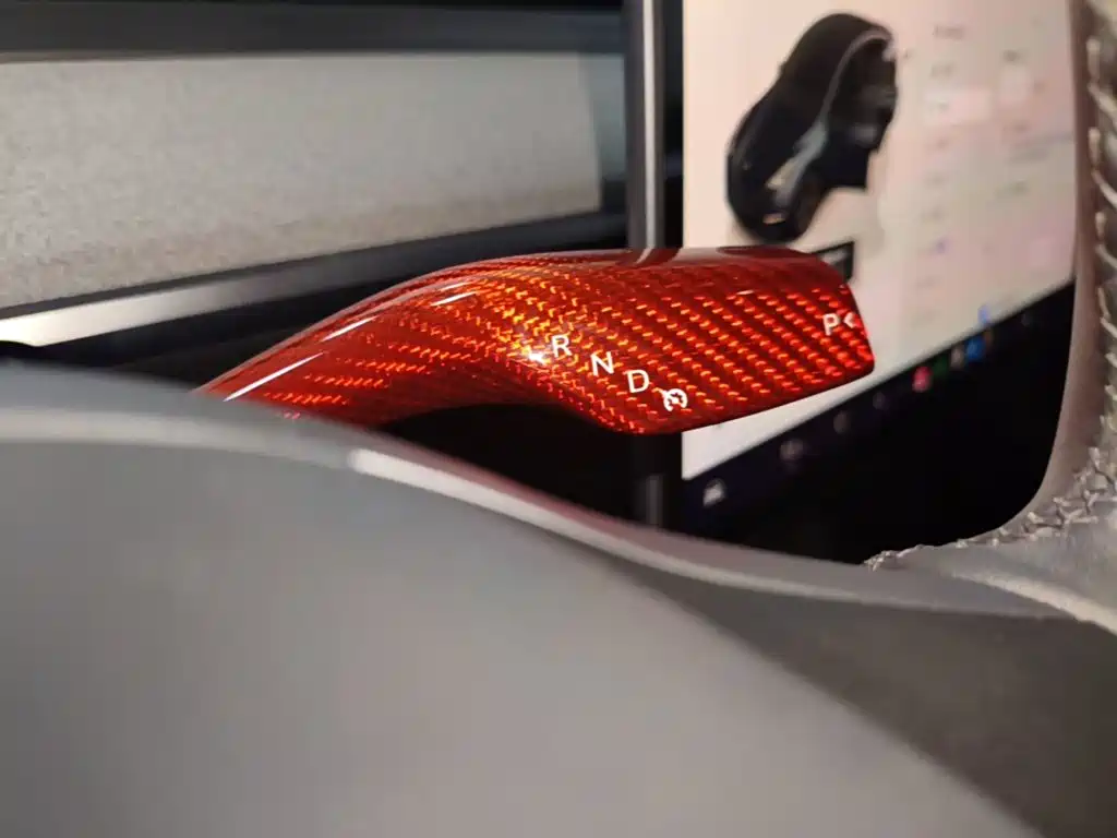Tesla Model Y — миниатюра 14