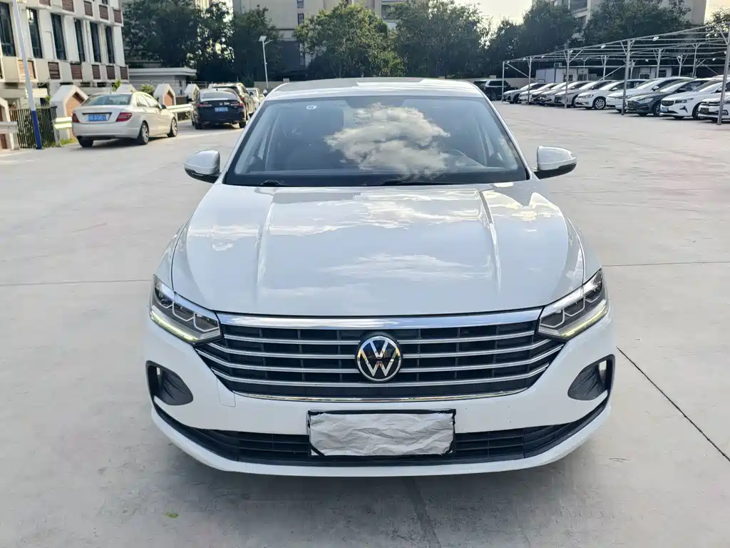 Volkswagen Lavida — миниатюра 2