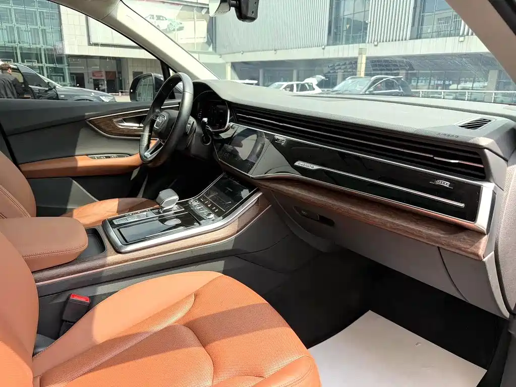 Audi Q7 — миниатюра 14