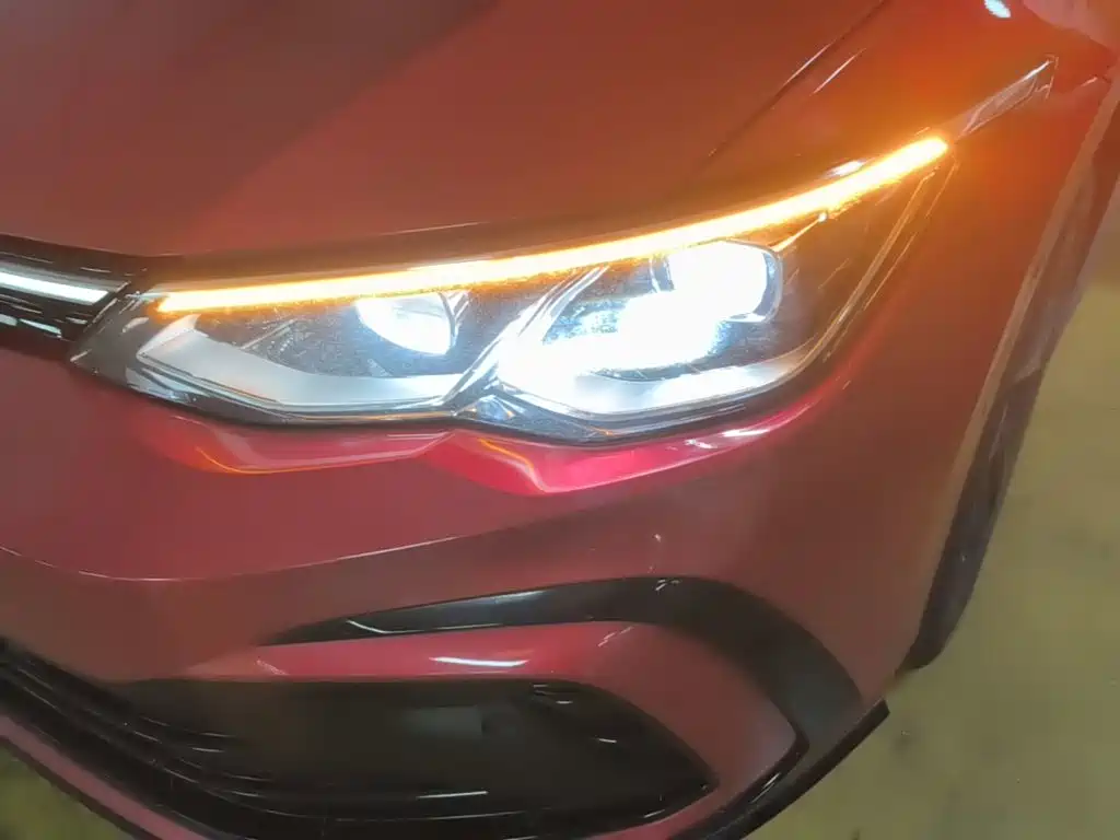 Volkswagen Golf — миниатюра 24