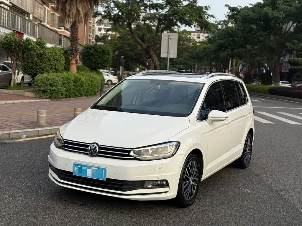 Купить Volkswagen Touran