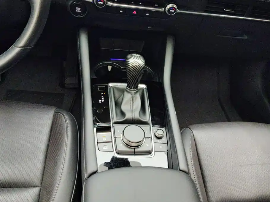 Mazda 3 Axela — миниатюра 16