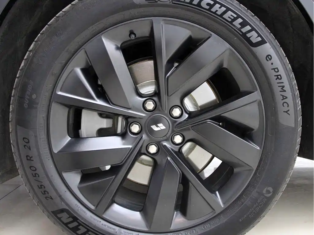 Li Auto Li L8 — миниатюра 12