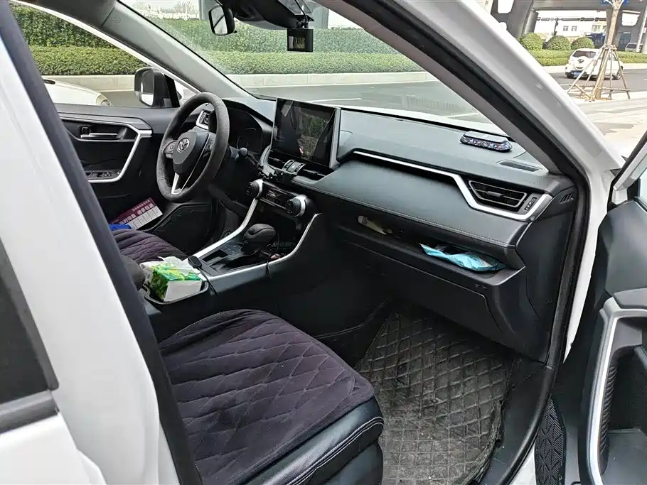 TOYOTA RAV4 RONGFANG