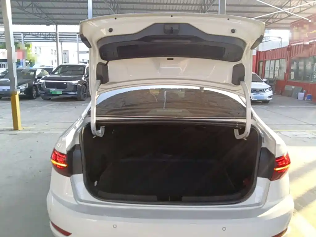 Volkswagen Sagitar — миниатюра 19