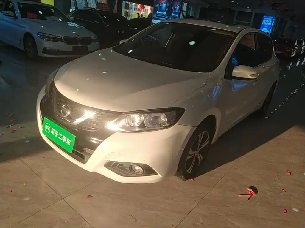 Nissan Tiida — миниатюра 2