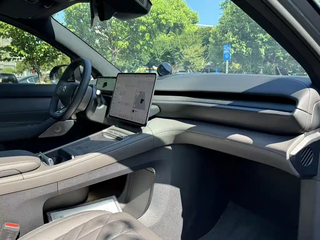 NIO ES6 — миниатюра 12