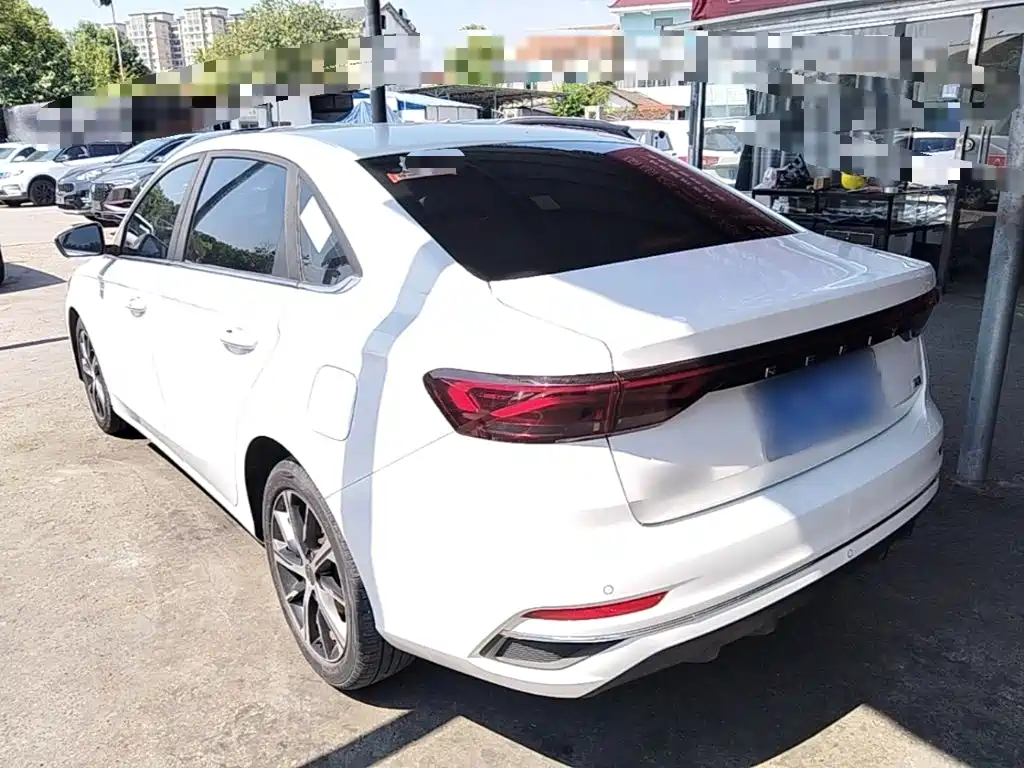 Geely Emgrand — миниатюра 5