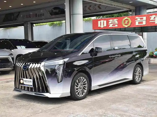 Trumpchi M 8 2025 Hybrid — фото 1