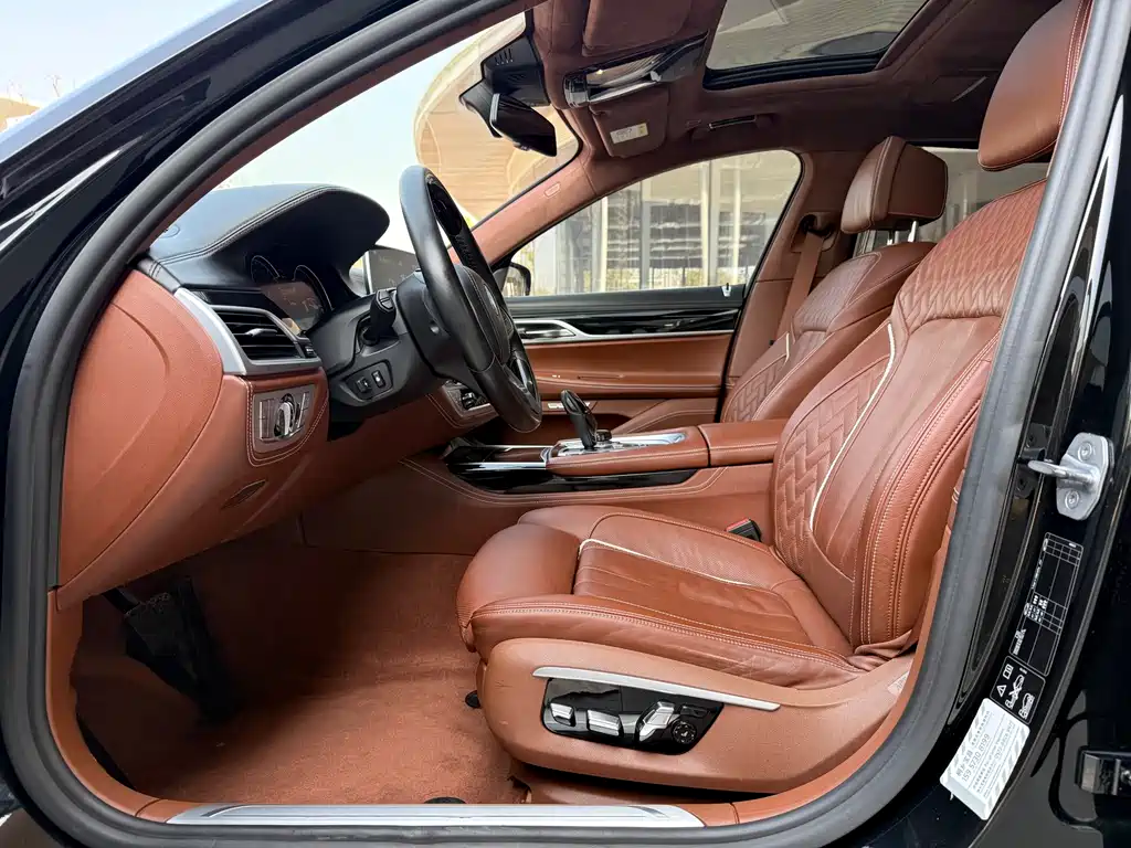 BMW 7 Series 7 2017 M760Li xDrive