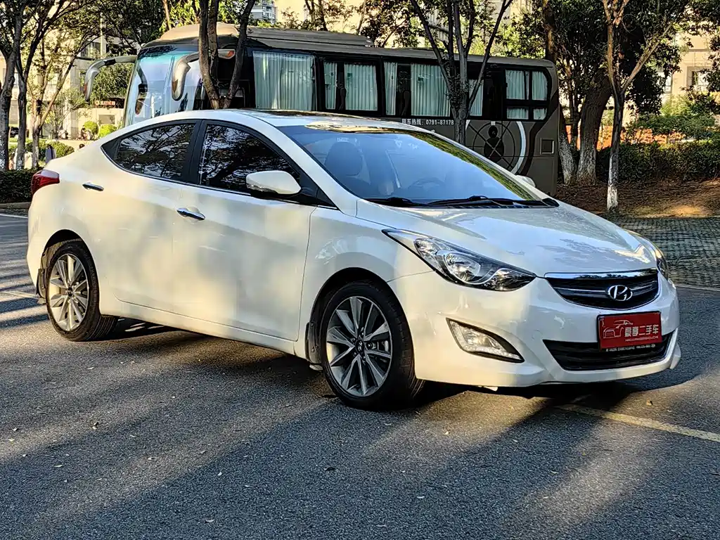 Hyundai Elantra Langdong — миниатюра 3