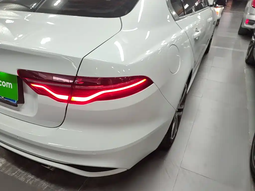 Jaguar XEL — миниатюра 8