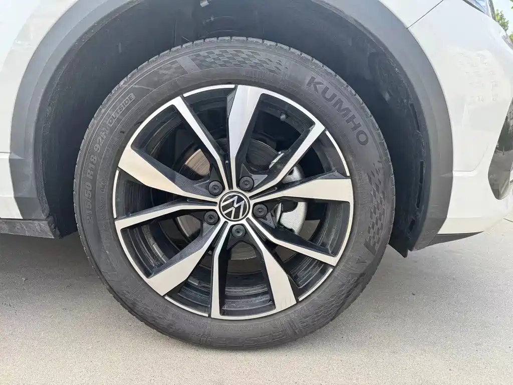 Volkswagen T-Roc 2025 300TSI DSG