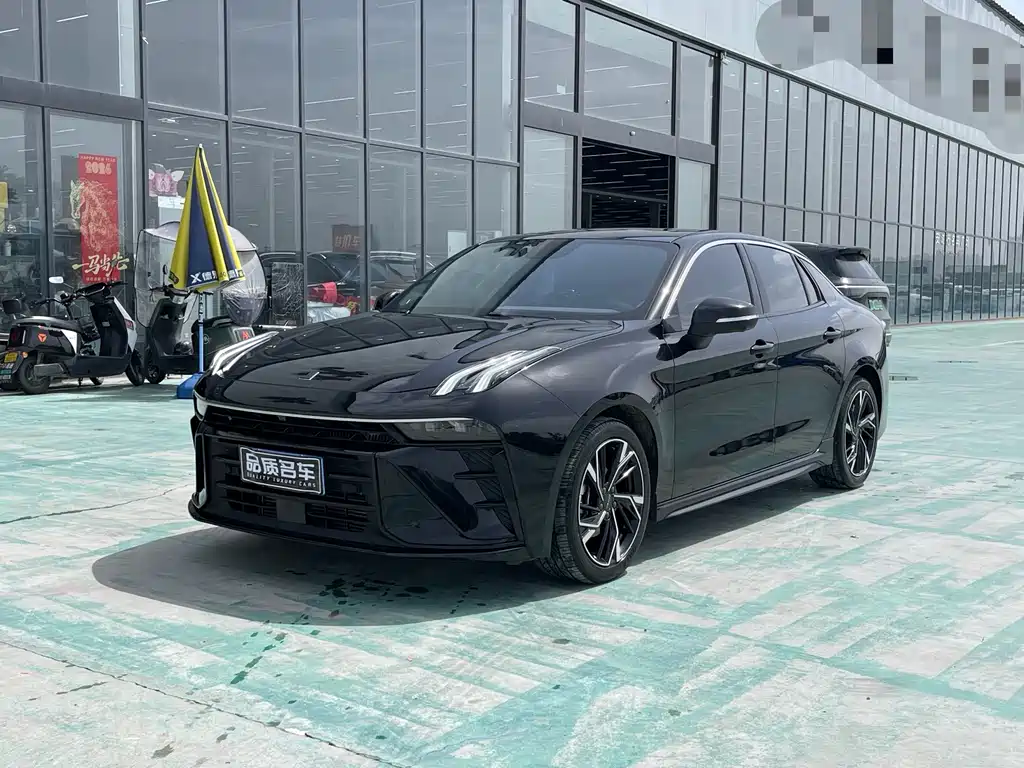 Купить Lynk & Co 03