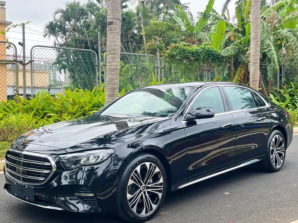 MERCEDES-BENZ E CLASS