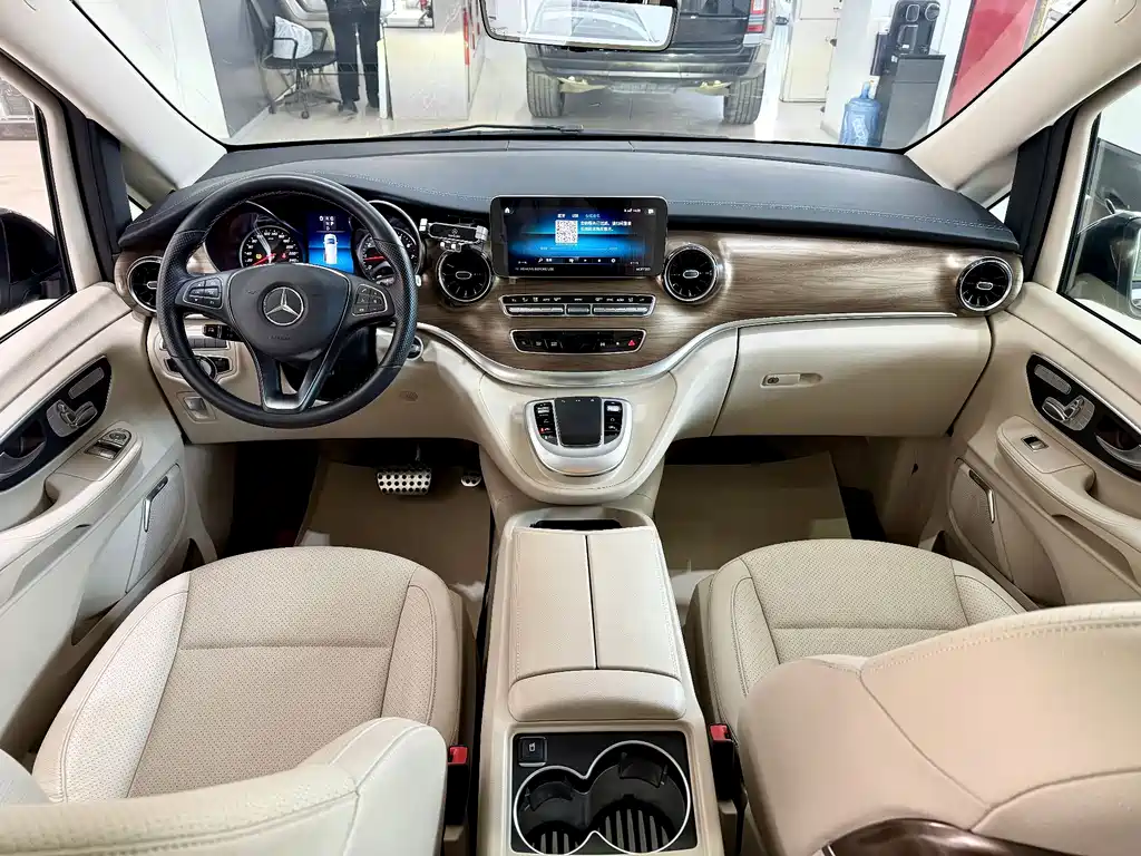 MERCEDES-BENZ V CLASS