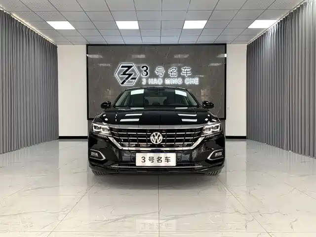 VOLKSWAGEN PASSAT 2021