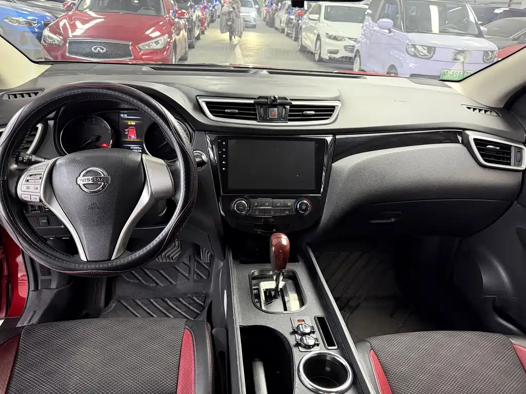 Nissan Qashqai 2016 2.0L CVT Luxury