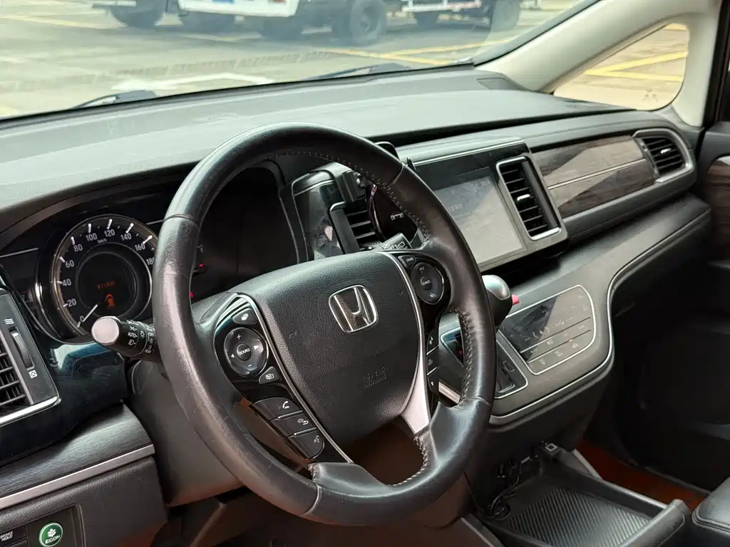 Honda Elysion 2016 2.4L Luxury