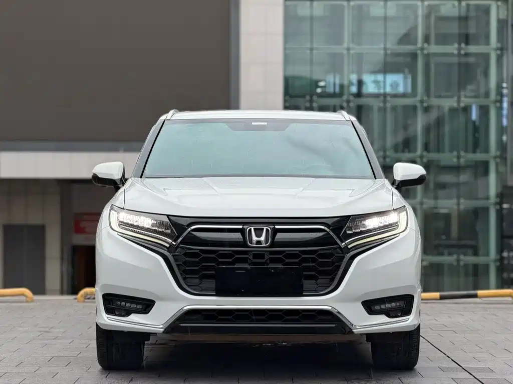 HONDA UR V