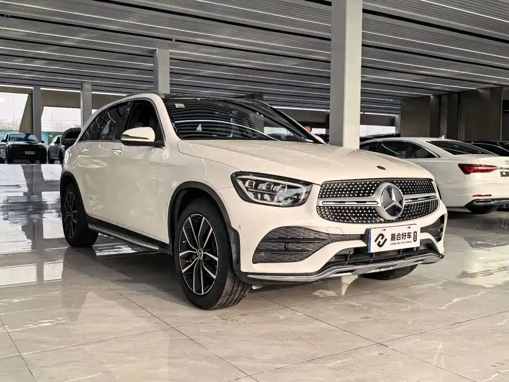 MERCEDES-BENZ GLC