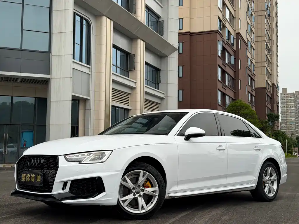 Купить Audi A4L