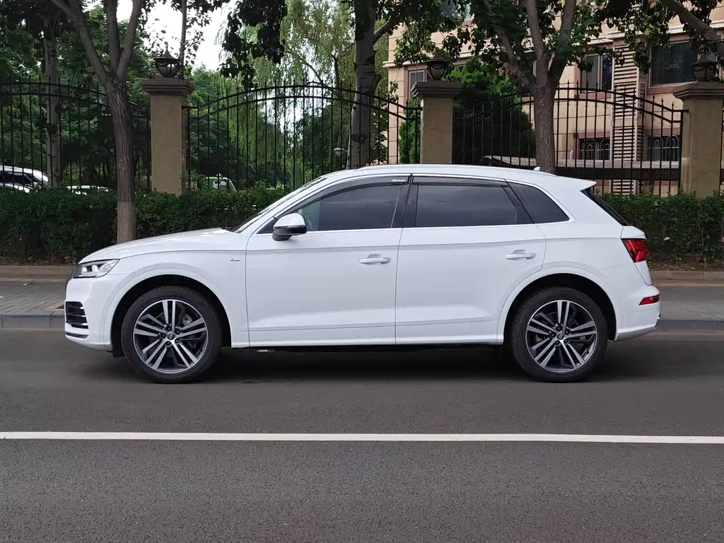 Audi Q5L 2020 40 TFSI Fashion