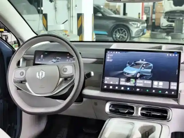 Leapmotor Leapmotor B01 — миниатюра 9