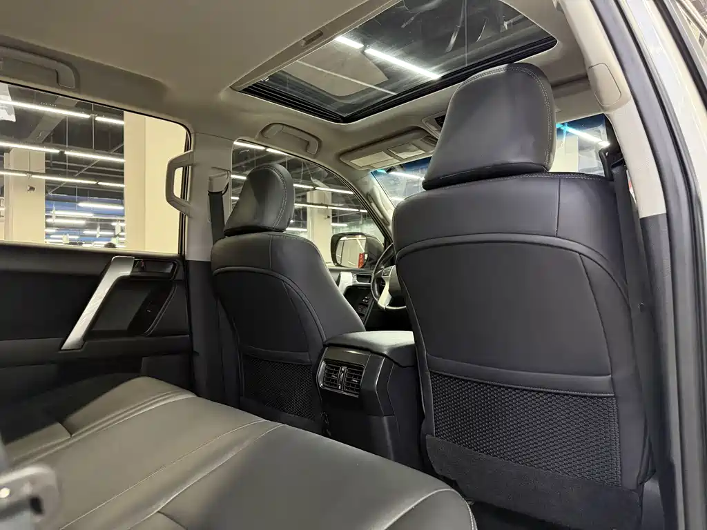 Toyota Land Cruiser Prado 2014 2.7L AT Standard
