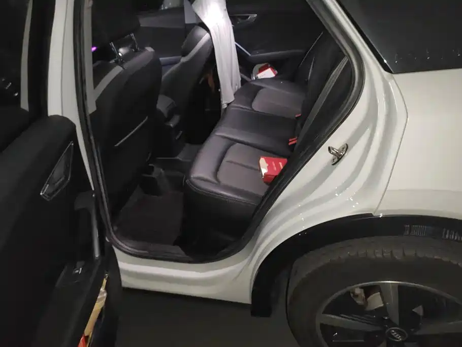 Audi Q2L e-tron — миниатюра 11