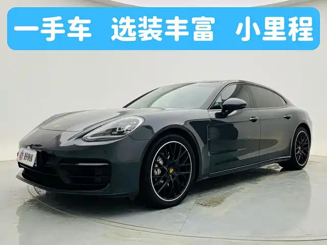 PORSCHE PANAMERA
