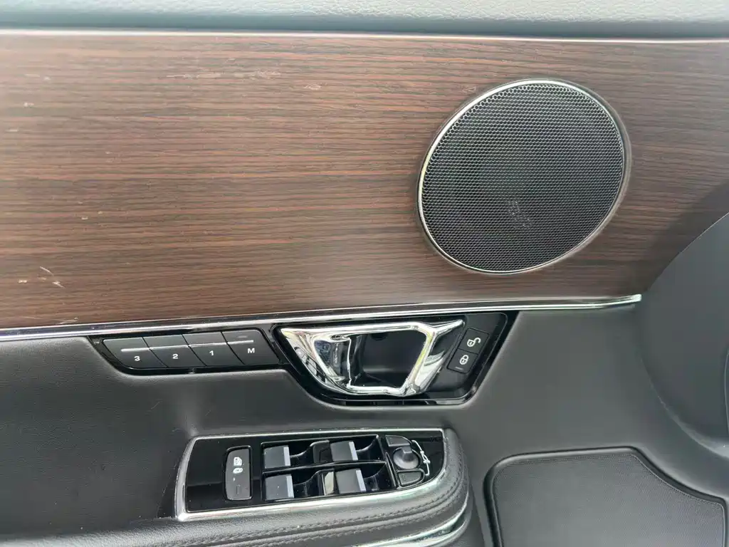 Jaguar XJ 2016 XJL 2.0T Elegant