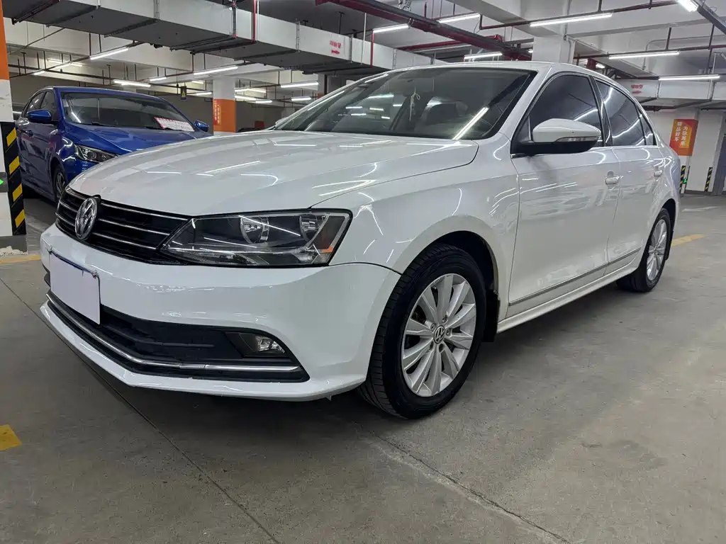 Volkswagen Sagitar 2016