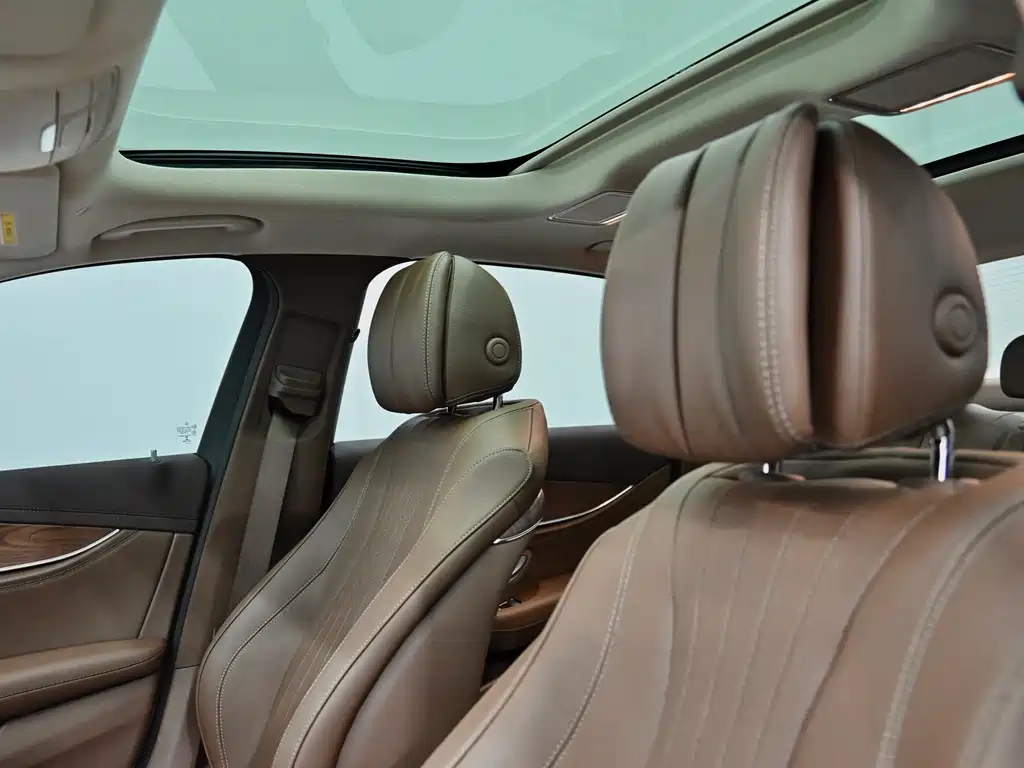 Mercedes-Benz E-Class New Energy E 350 e L Plug-in Hybrid Sedan, фото 18