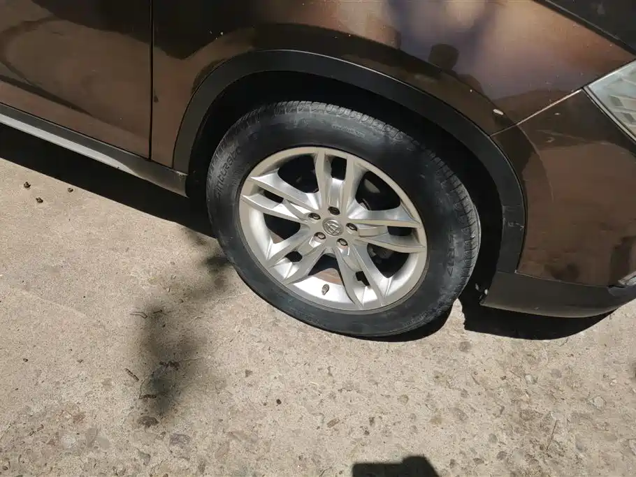 Brilliance V5 2012 1.5T AT Luxury