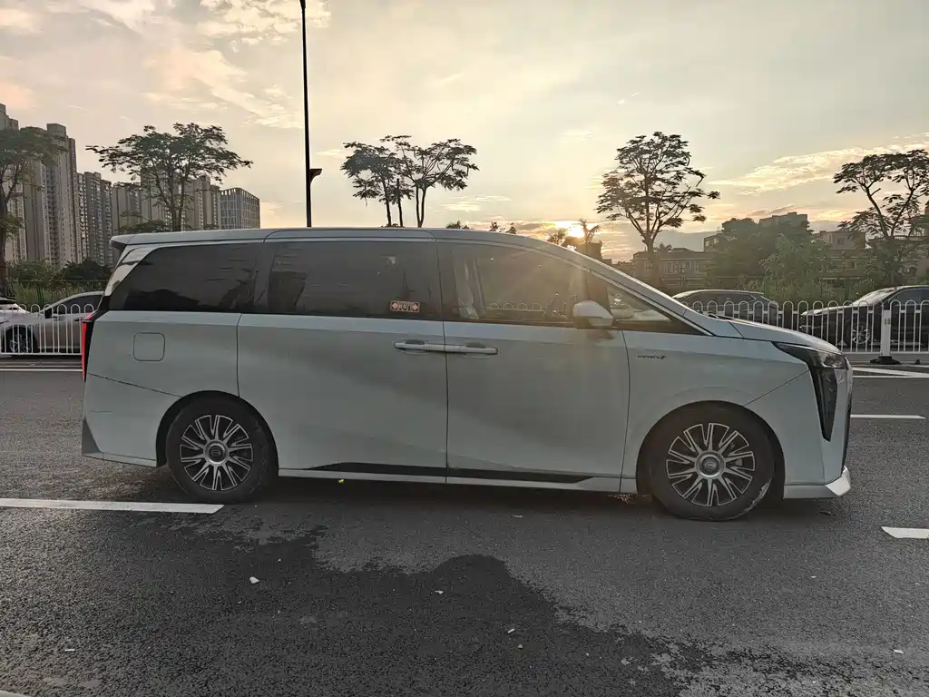 GAC Motor Trumpchi E9 — миниатюра 10