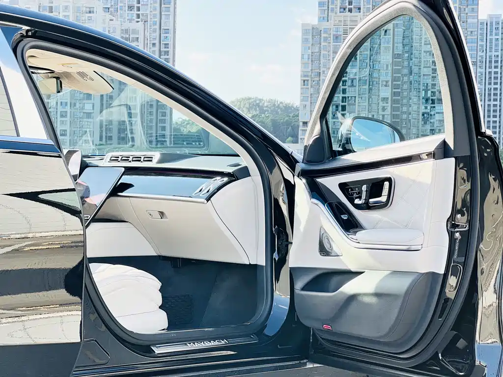 Mercedes-Benz S-Class — миниатюра 7