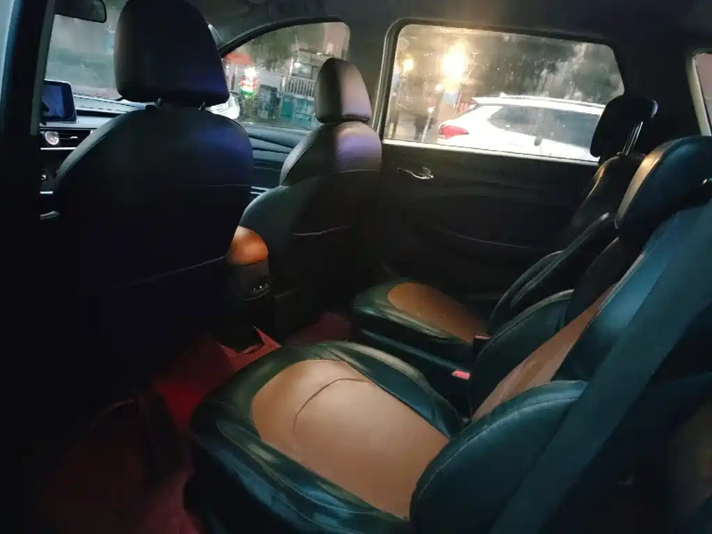Wuling Hongguang S3 — миниатюра 5