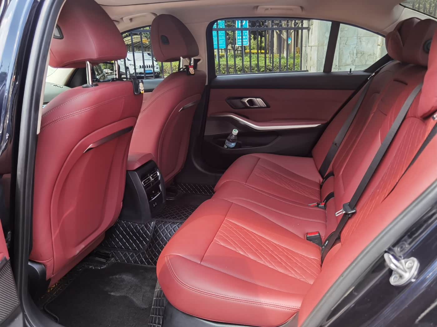 BMW 3 Series 2.0 л 2023 г. Чёрный, пробег 43000 км