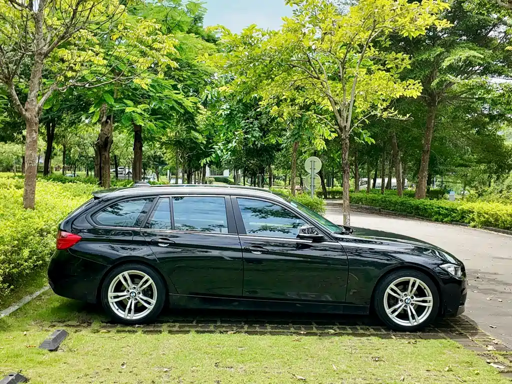 BMW 3 Series (Import) 320i Sport Design Package Touring Edition, фото 55